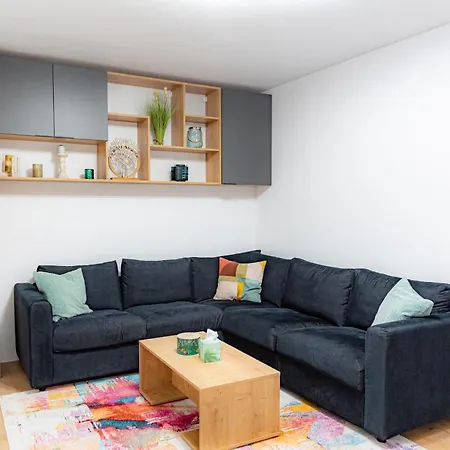 Veli Coresi 803 Apartment Brasov